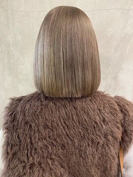 アイティーバイアルバム 下北沢店(IT by ALBUM) グレージュボブ_アースカラーくびれヘアツートンカラー_ba378021