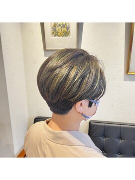 アルマヘアー(Alma hair by murasaki) ◎刈り上げショートのハイライトスタイル◎