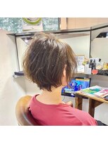 カミケン 方木田店(kamiken.)&nbsp;クセをいかす大人かわいいパーマ風ショート【カミケン方木田店】