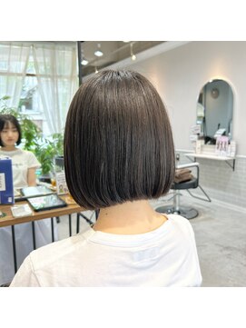 サンクチュアリー ウィズ コネクト(Sanctuary with connect) 切りっぱなしボブ