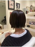 外ハネミニボブスタイル