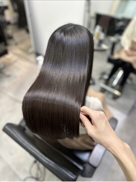 シンカ(shinka) うる艶ストレート＋チョコレートカラー