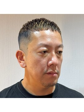 ジェントル(GENTLE) シャープな印象を与える男らしいベリーショート　ハイライト