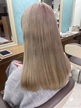 アッシュ 下北沢店(Ash) ブリーチ2回ミルクティーベージュカラー