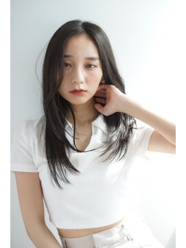 ルフュージュ バイ プロデュース 相模大野店(Refuge by Produce) 暗髪/レイヤーカット/長めバング