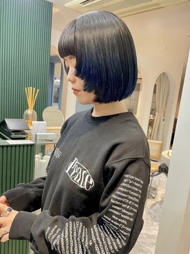 ジェコ ブラン(gecko. brun) ぱつぱつぱつボブ/姫カット/顔周りレイヤー/黒髪ボブ/ミニボブ