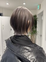 フォト イケブクロ(foto IKEBUKURO)&nbsp;◯シルバーグレージュグラデーションデザイン/2ブリーチ