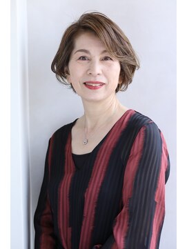 ひし形ショートボブ