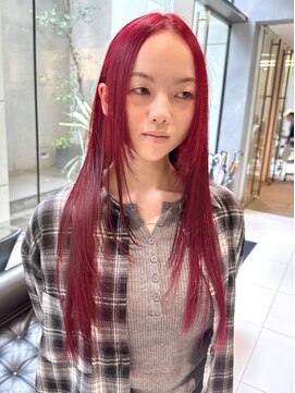 サンバレー(SUNVALLEY) ブリーチなしチェリーレッド前髪なしハイレイヤーロング