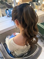 ヘアメイク エンカレッジ(HAIR MAKE encourage)&nbsp;ゆるふわ巻き大人ポニーテール