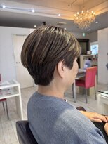 フェイバリットビューティシャルム(Favorite Beauty Charme)&nbsp;大人ショート×白髪ぼかしで自然な立体感