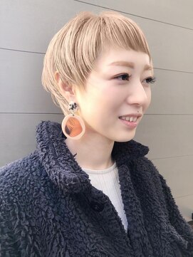 クロリ 淡路店(Chlori) 大人かわいいハイトーンショート20.30代人気丸みくびれレイヤー