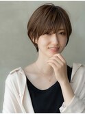 ハンサムショート/透明感ベージュ/前髪/前下がりショートボブ