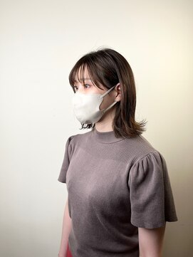 リッカ(lycka) 耳かけ外はねヘア