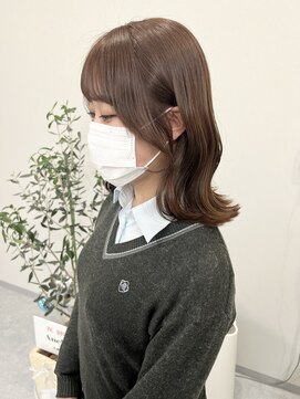 アネラ(Anela) くびれミディアム　流れる顔まわりカット【平井】