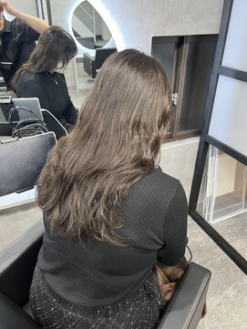 アイ(_i) オリーブグレージュカラー☆