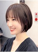 美髪シアーカラーピンクブラウンショートカット切りっぱなしボブ