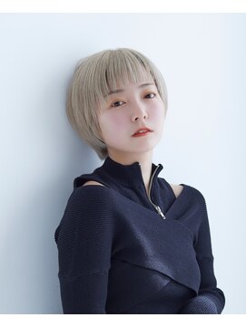 ラフィス ヘアー ティーダ 沖縄店(La fith hair tida) 【La fith】丸みショート×プラチナブロンド