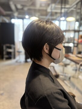 メイカ(MEIKA) 丸みショート×バングパーマ