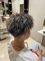 イースト(YEAST)&nbsp;無造作パーマツイストスパイラルパーマツーブロックメンズカット