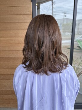 シアン(CyAN) ブラウンベージュ