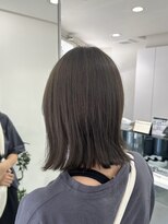 クラム(clam.)&nbsp;オリーブグレージュ×切りっぱなしボブ