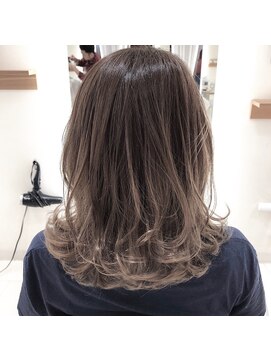 ブロッサム 北浦和店 ケアブリーチハイライトカラー