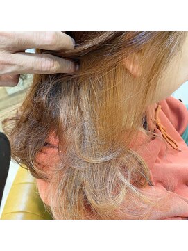 ヘアーサロン キー(Key) さりげないお洒落を楽しむイヤリングカラー♪ミルクティー