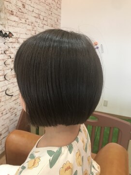 レストタイムマムヘアー(Rest Time Mom hair) キッズ　切りっぱなしボブ