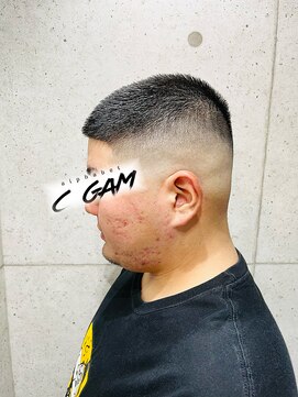 アルファベットシーガム(C gam) ボウズスキンフェード