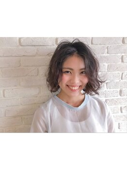 〈脱・白髪染め宣言〉行きすぎないのにオシャレ*さりげなく仕込む白髪ぼかしハイライト［錦糸町/髪質改善］