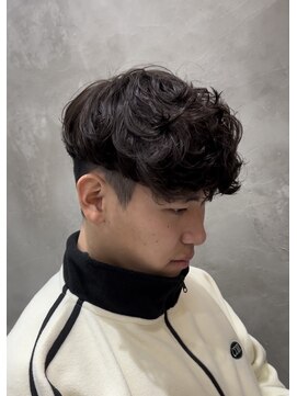 スイッチ(men's SWITCH) 大分メンズスペインカール刈り上げレイヤーショートツーブロック