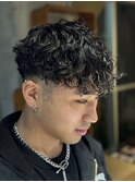 スペインカール外国人風パーマスパイラルマッシュパーマ刈り上げ