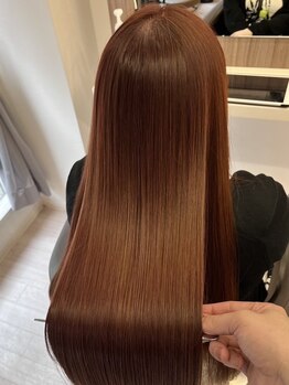 フチュール(Futur)の写真/大人女性のうねりなどのお悩みを解決し,毛先まで潤うしっとりナチュラルストレートを手に入れて…＊