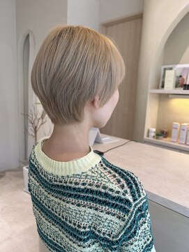 ロイ(ROY) ROYショート/ミルクティーベージュ・マッシュショート