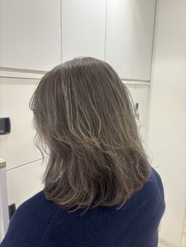 ケンジ 平塚 アネッタ(KENJE annetta) ミディアムヘア/デザインカラー/フェイスフレーミング/平塚