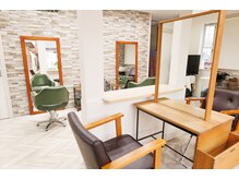 エムジーエム アンド レア(MGM and lea)の雰囲気（店内写真）