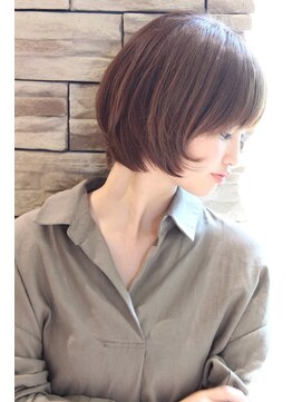 レウナ 外苑前(Reuna) 大人女性ノームコアｘうぶバングｘメルトカラーｘベビーショート