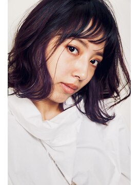 メイカ(MEIKA) 切りっぱなしボブ 【インナーカラーがアクセント！】