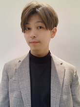 《stylist 村上　心悟》　髪質や骨格を考えたカットで柔らかいスタイルにして老若男女から支持を頂いてます