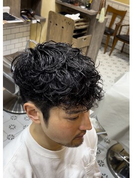 グルーマーズトウキョウ(GROOMER/S TOKYO) スペインカール 【前下がりマッシュ ツイストスパイラル】