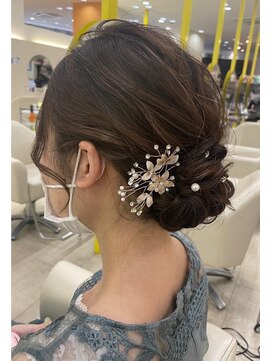 アッシュ 名駅(ASCH) 可愛いお呼ばれアレンジ