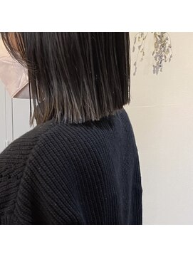 ニード(need) シアーグレー