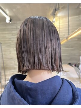 ヲタク(wotaku.) ラベンダーグレージュくすみカラーダブルカラーケアブリーチボブ