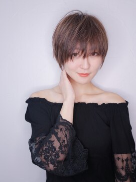 ヘアリゾート アジアグランデ(Hair Resort Asia grande) 大人ショートレイヤー