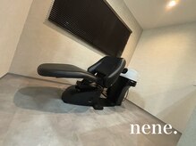 ネネ(nene.)の雰囲気（半個室のブース/フラフットのシャンプー台で癒しの時間を..）