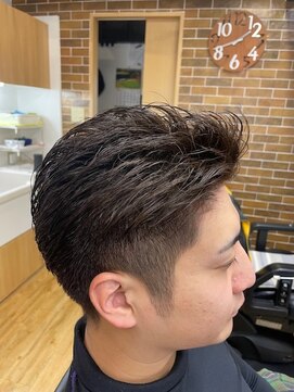 ジジ(ZiZi) 刈り上げショート