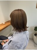 オリーブベージュ×ボブ