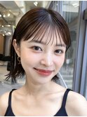 切りっぱなしボブチェリーブラウンミニウルフ前髪縮毛矯正表参道