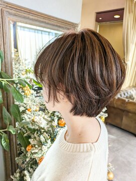 ガネーシャ(ganesya) 白髪ぼかしハイライト+マッシュショート